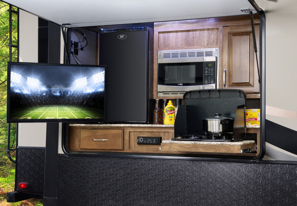 travel trailers with eat at kitchen bar